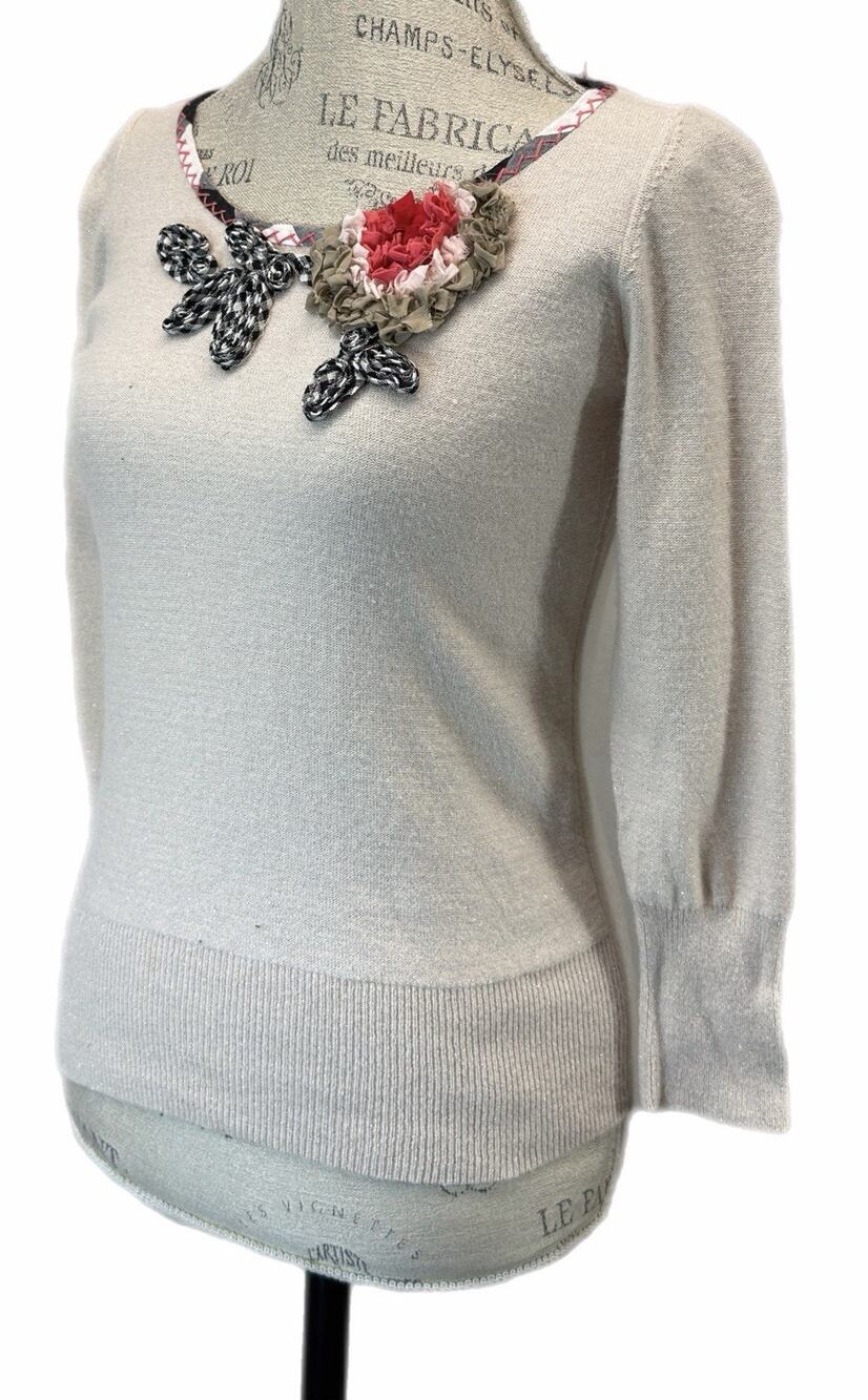Karen Nicol Beige Floral Applique Sweater Metallic Shimmer Crew Neck Small